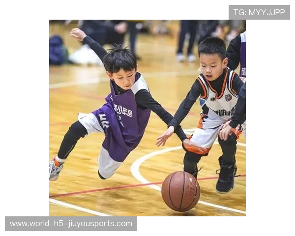 青少年篮球营首次实现线上线下混合教学模式,篮球青少年训练营